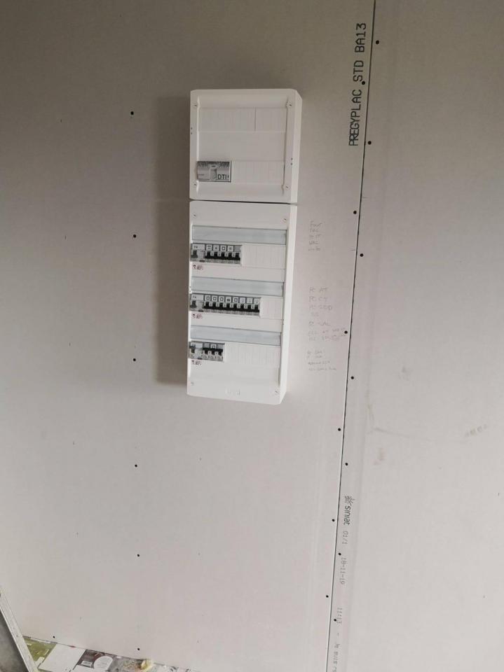 Installation éclairage extérieur Loire